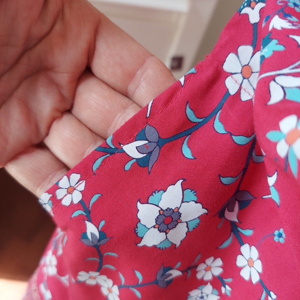 Aventura Stacia Dress Red Flower Print with Pockets Sz M - Picture 7 of 15